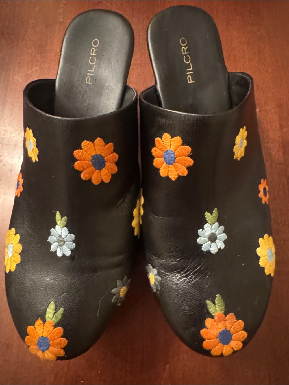 Pilcro Black Leather Floral Embroidered Clogs (US Size 8.5)